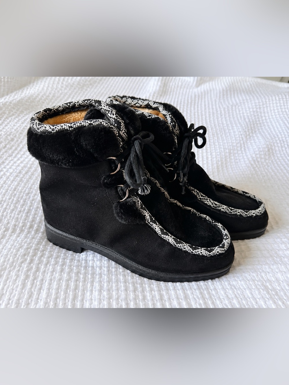 Vintage Snowland Black Faux Suede Faux Fur Winter Boots Womens Size 9 Ski Chalet